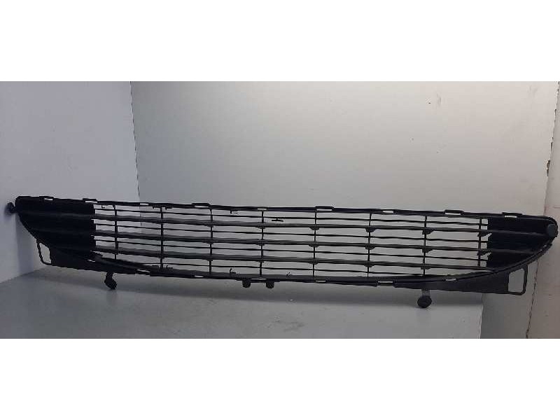 Recambio de rejilla paragolpes central para peugeot 207 sw referencia OEM IAM 9634014177 PORTOLES 