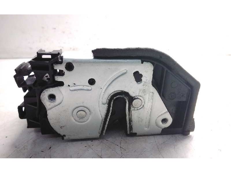 Recambio de cerradura puerta trasera izquierda para bmw serie 1 lim. (f20) 114i referencia OEM IAM 7229459  