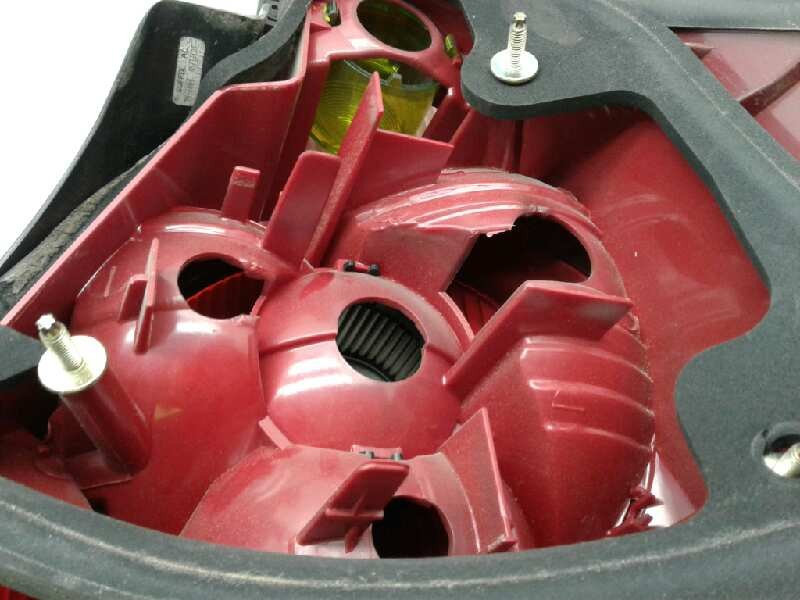 Recambio de piloto trasero izquierdo para ford mondeo berlina (ge) ambiente referencia OEM IAM 0374L  