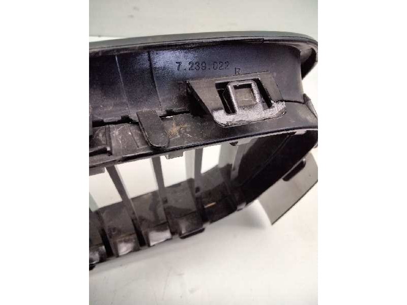 Recambio de rejilla paragolpes derecha para bmw serie 1 lim. (f20) 114i referencia OEM IAM 7.239.022-06R 7.262.120-06R 7.239.022