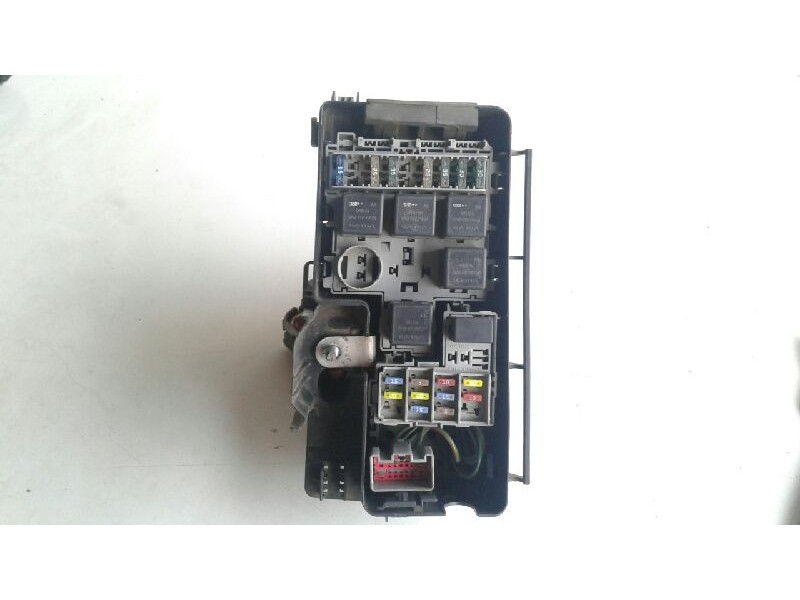 Recambio de caja fusibles para volvo s60 berlina 2.4 d kinetic (120kw) referencia OEM IAM 30728132  