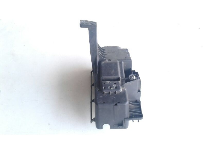 Recambio de caja fusibles para volvo s60 berlina 2.4 d kinetic (120kw) referencia OEM IAM 30728132  