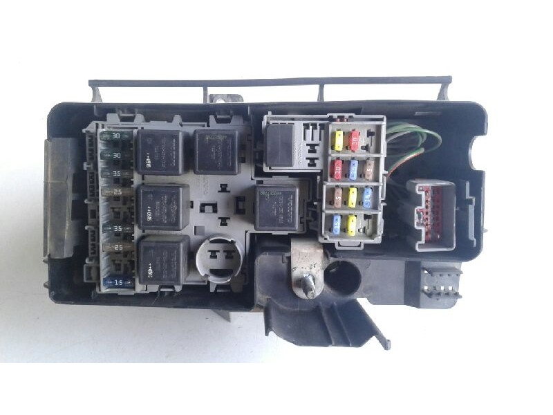 Recambio de caja fusibles para volvo s60 berlina 2.4 d kinetic (120kw) referencia OEM IAM 30728132  