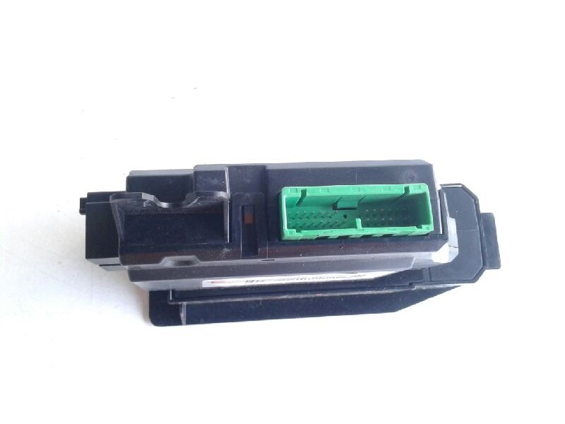 Recambio de mando elevalunas delantero derecho para volvo s60 berlina 2.4 d kinetic (120kw) referencia OEM IAM 30746075  