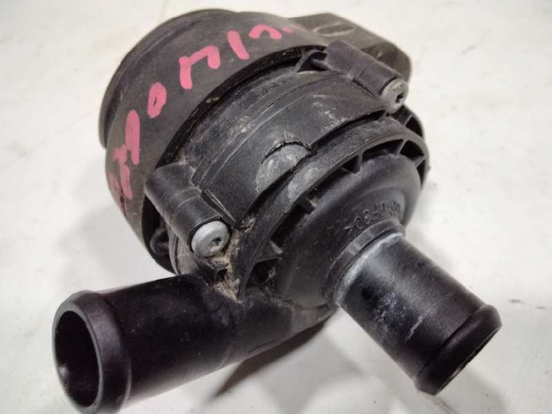 Recambio de bomba agua para mercedes clase m (w166) ml 350 cdi bluetec edition 1 (166.024) referencia OEM IAM 68087367AB  