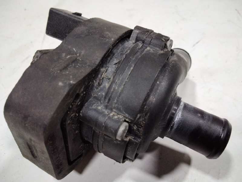 Recambio de bomba agua para mercedes clase m (w166) ml 350 cdi bluetec edition 1 (166.024) referencia OEM IAM 68087367AB  