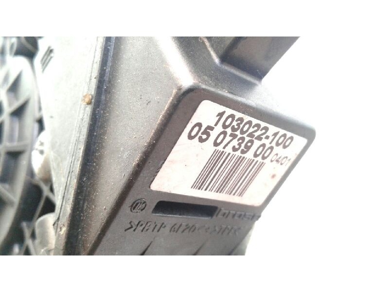 Recambio de elevalunas delantero derecho para audi a3 (8l) 1.9 tdi ambiente referencia OEM IAM 8L3837462  