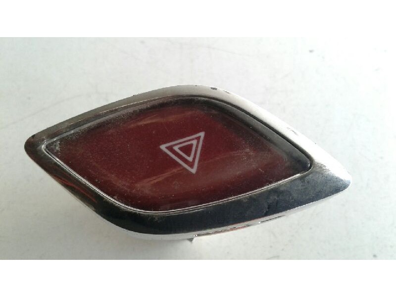 Recambio de warning para citroen c3 tonic referencia OEM IAM 9666616  