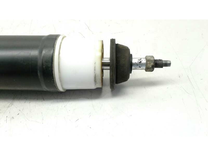 Recambio de amortiguador trasero izquierdo para renault clio iv dynamique referencia OEM IAM   
