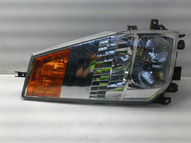 Recambio de faro derecho para renault maxity referencia OEM IAM 89314251  