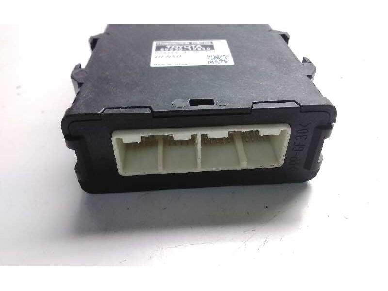 Recambio de centralita cambio automatico para toyota auris hybrid active referencia OEM IAM 8953512020  