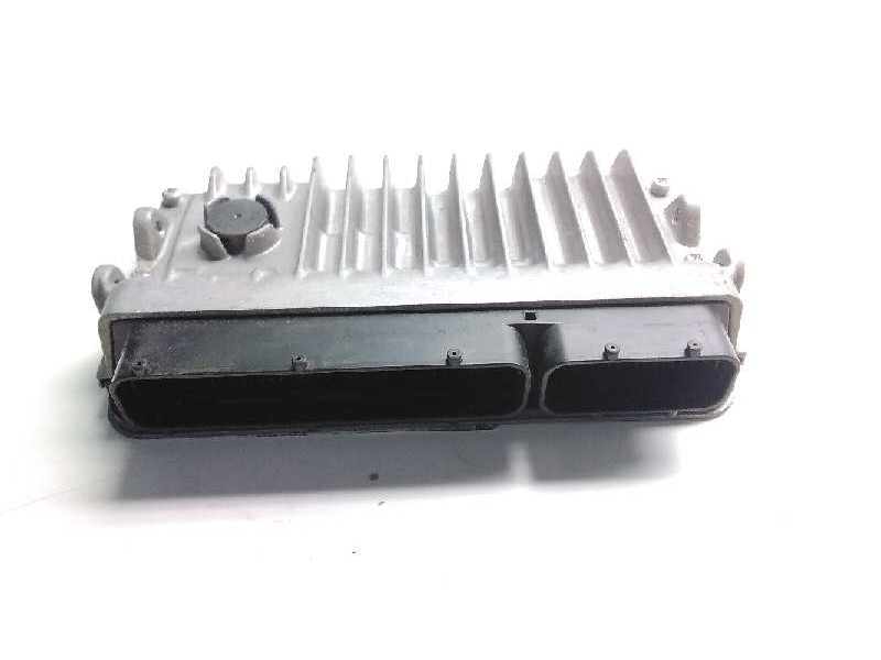 Recambio de centralita motor uce para toyota auris hybrid active referencia OEM IAM 896610Z750  