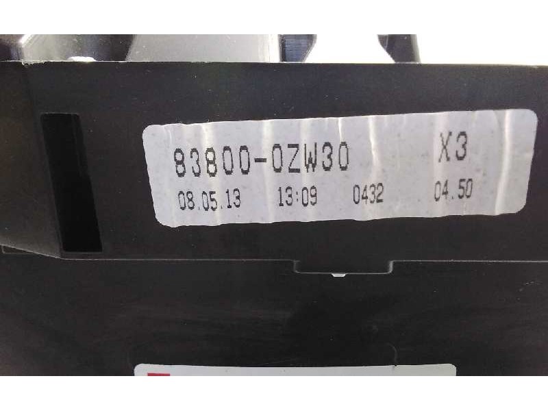 Recambio de cuadro instrumentos para toyota auris hybrid active referencia OEM IAM 838000ZW30  