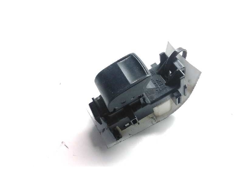 Recambio de mando elevalunas delantero derecho para toyota auris hybrid active referencia OEM IAM 1028298  