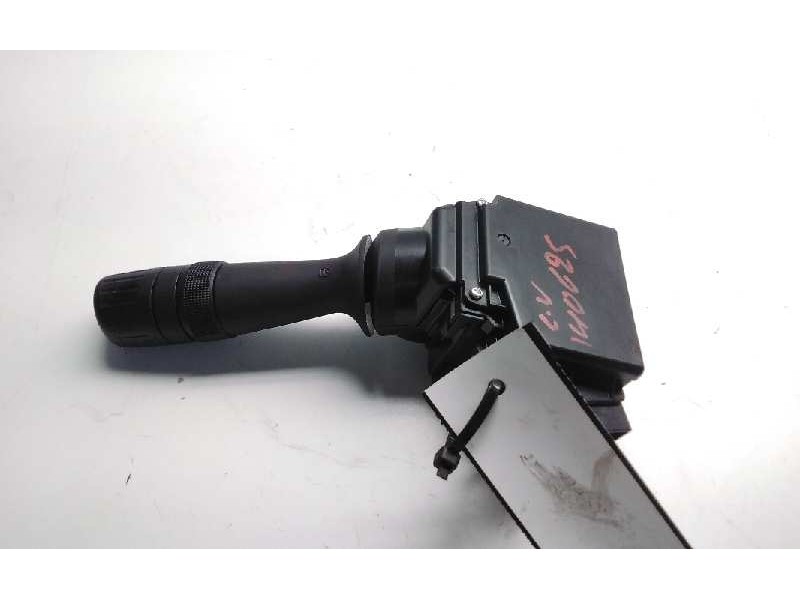 Recambio de mando limpia para toyota auris hybrid active referencia OEM IAM 8465202660  