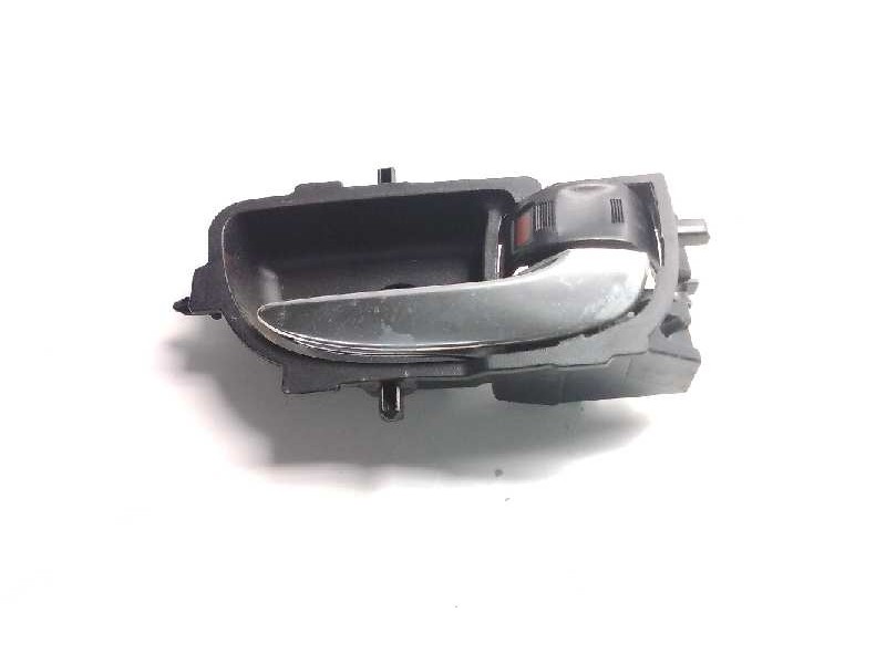 Recambio de maneta interior delantera derecha para toyota auris hybrid active referencia OEM IAM 692050D270  