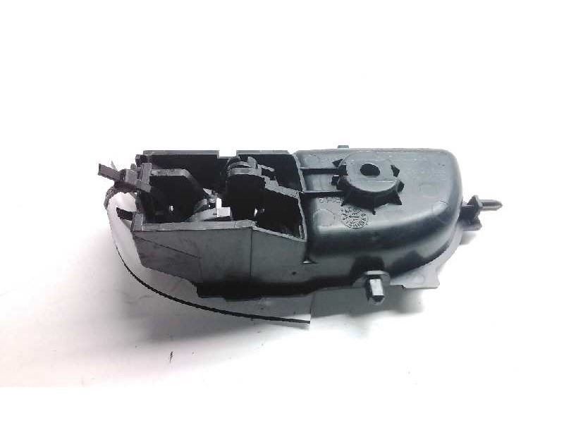 Recambio de maneta interior delantera derecha para toyota auris hybrid active referencia OEM IAM 692050D270  