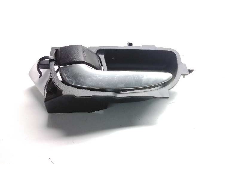 Recambio de maneta interior delantera izquierda para toyota auris hybrid active referencia OEM IAM 692060D270  