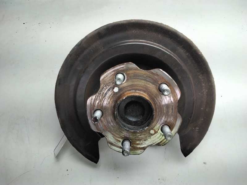 Recambio de mangueta trasera derecha para toyota auris hybrid active referencia OEM IAM R288130521  