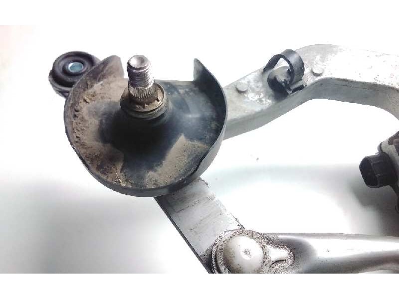 Recambio de motor limpia delantero para toyota auris hybrid active referencia OEM IAM 8511002340  