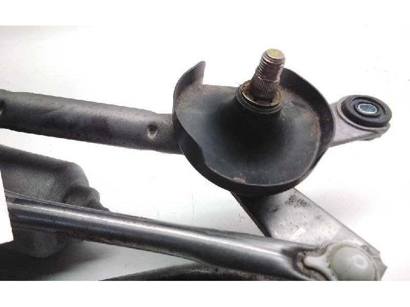 Recambio de motor limpia delantero para toyota auris hybrid active referencia OEM IAM 8511002340  