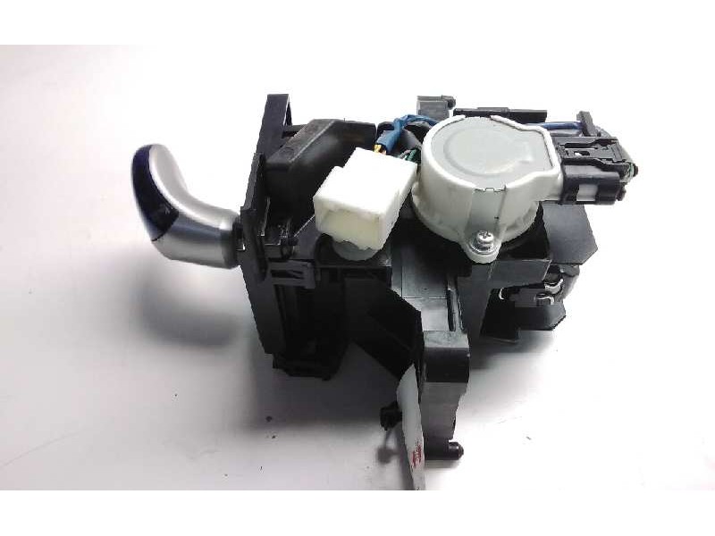 Recambio de palanca cambio para toyota auris hybrid active referencia OEM IAM 3355012G20B0  