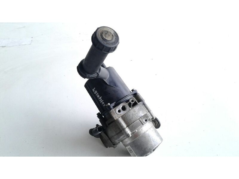 Recambio de bomba direccion electrica hidraulica para citroen c4 berlina collection referencia OEM IAM 9681545980  