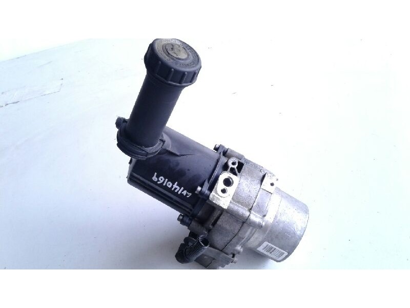 Recambio de bomba direccion electrica hidraulica para citroen c4 berlina collection referencia OEM IAM 9681545980  