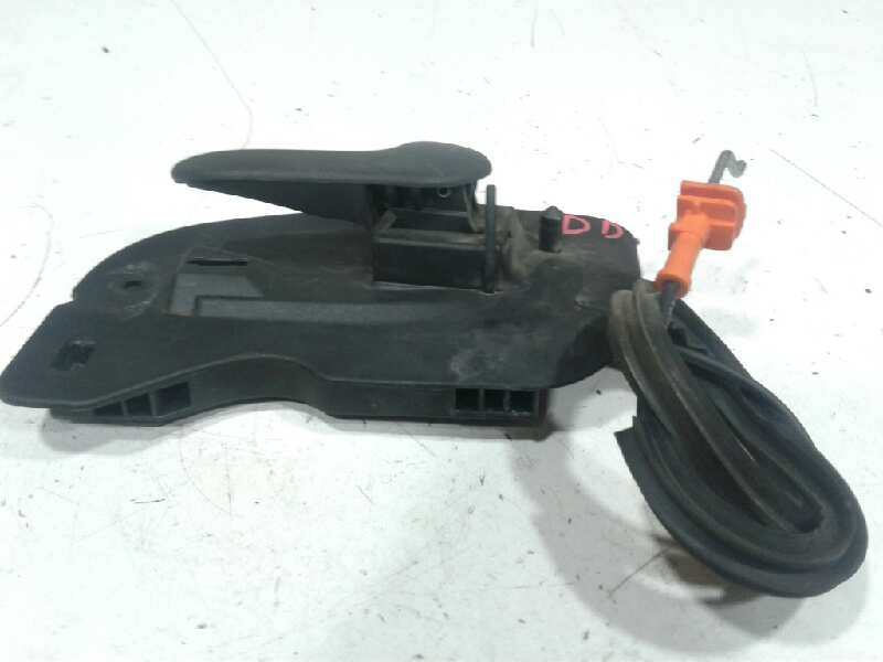 Recambio de maneta interior delantera derecha para opel combo (corsa c) familiar referencia OEM IAM 13104264  