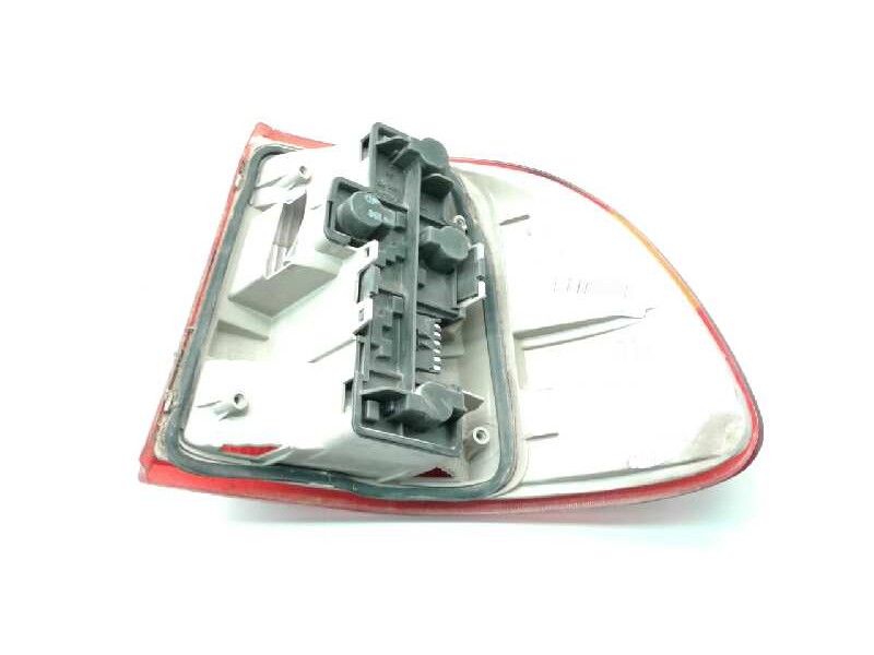 Recambio de piloto trasero izquierdo para opel astra f berlina gls referencia OEM IAM 14040L  