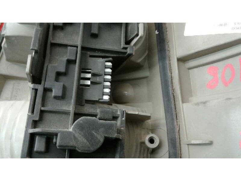 Recambio de piloto trasero izquierdo para opel astra f berlina gls referencia OEM IAM 14040L  