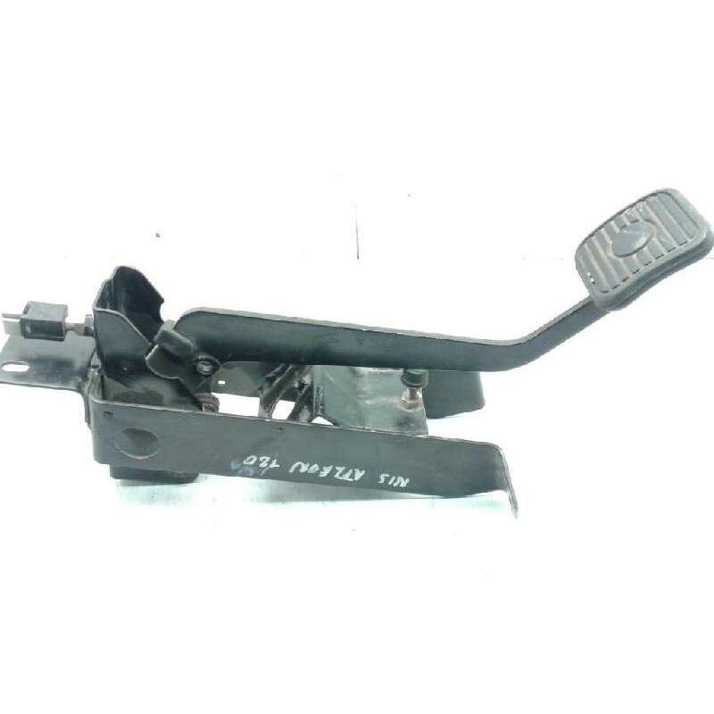 Recambio de pedal embrague para nissan atleon 120 referencia OEM IAM   