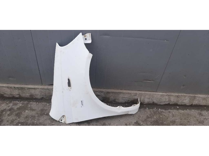 Recambio de aleta delantera derecha para toyota yaris (ncp1/nlp1/scp1) 1.0 linea luna referencia OEM IAM   