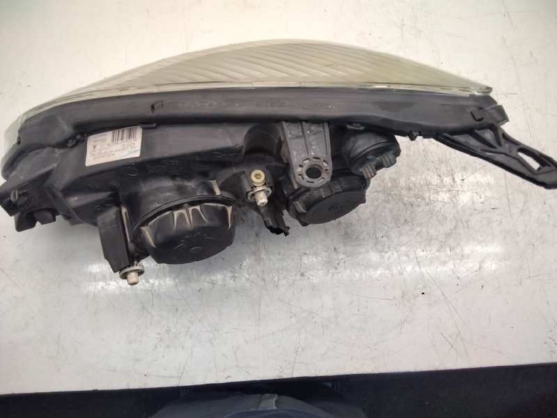 Recambio de faro derecho para citroen c5 berlina 2.0 hdi sx referencia OEM IAM 6205X2  