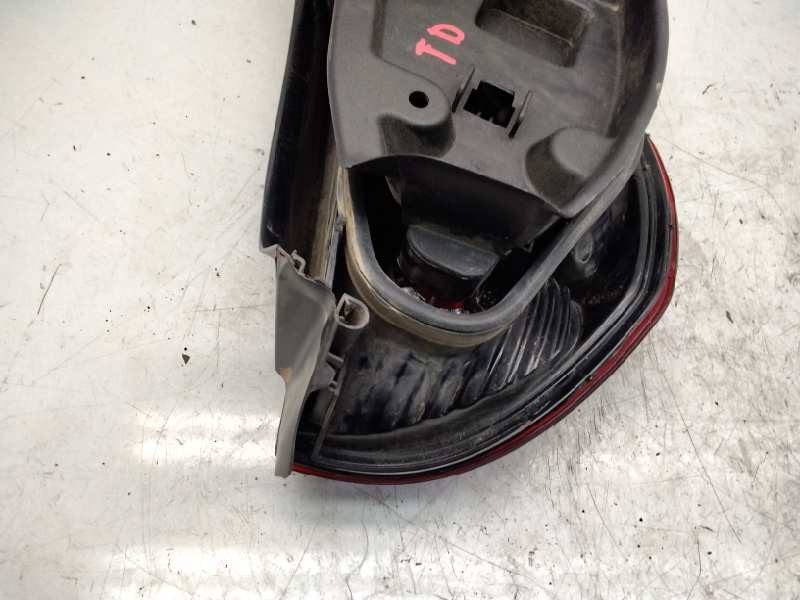 Recambio de piloto trasero derecho para citroen c5 berlina 2.0 hdi sx referencia OEM IAM   