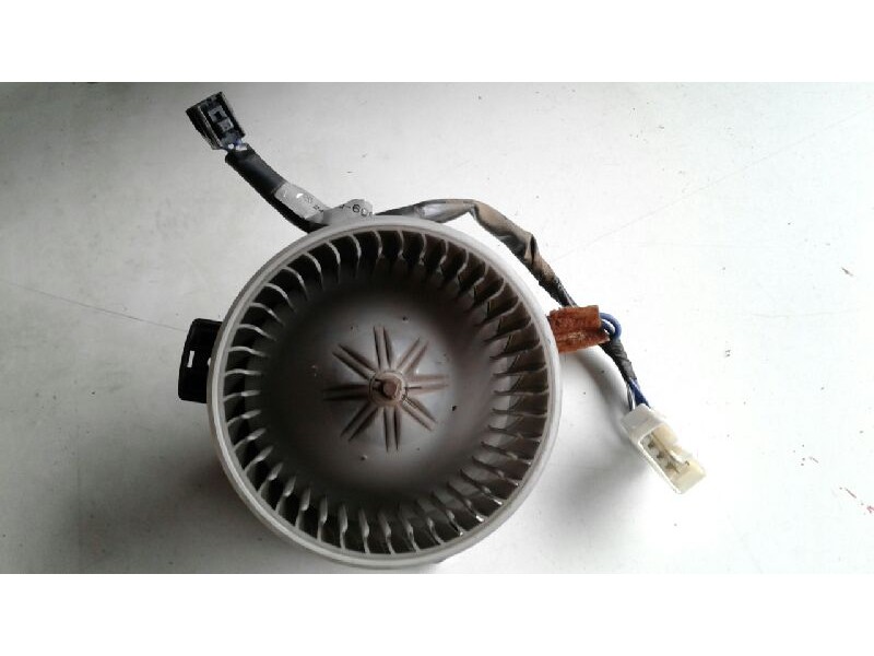 Recambio de motor calefaccion para toyota yaris (ncp1/nlp1/scp1) 1.0 linea luna referencia OEM IAM 2464606080  