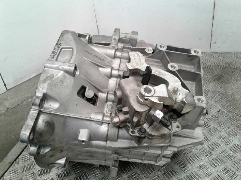 Recambio de caja cambios para ford focus cabrio (ca5) 2.0 tdci cat referencia OEM IAM 8M5R7002FE PORTOLES 