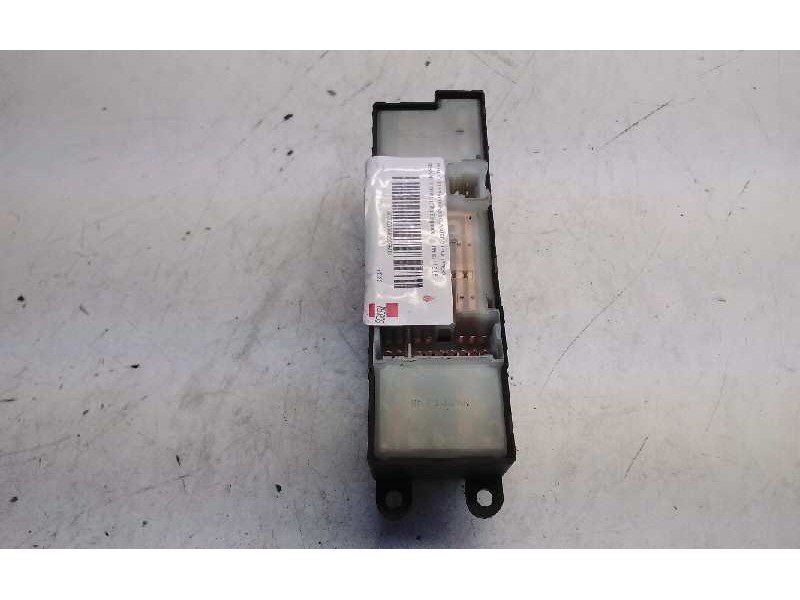 Recambio de mando elevalunas delantero izquierdo para nissan x-trail (t30) elegance referencia OEM IAM   