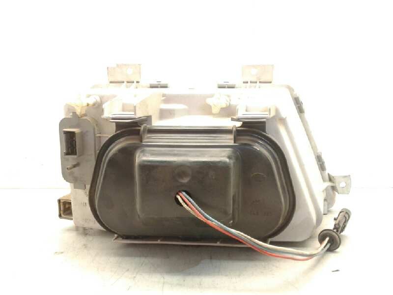 Recambio de faro izquierdo para mercedes vario (tw2)serie/bm 667/668/670 referencia OEM IAM 6708200561  