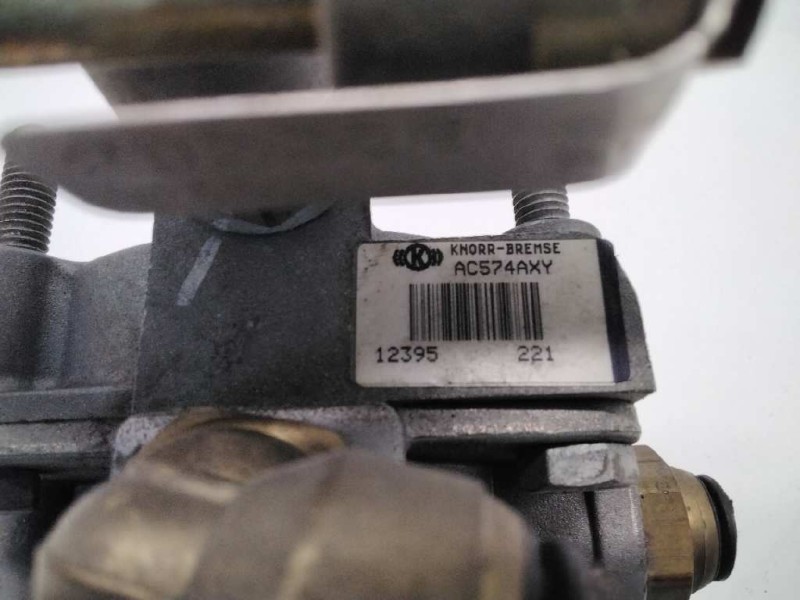 Recambio de valvula rele para nissan atleon referencia OEM IAM AC574AXY  