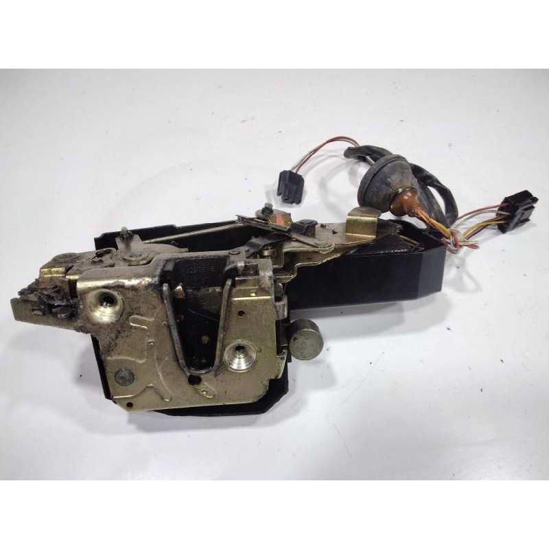 Recambio de cerradura puerta trasera izquierda para volvo serie 850 tdi berlina referencia OEM IAM 9152539  