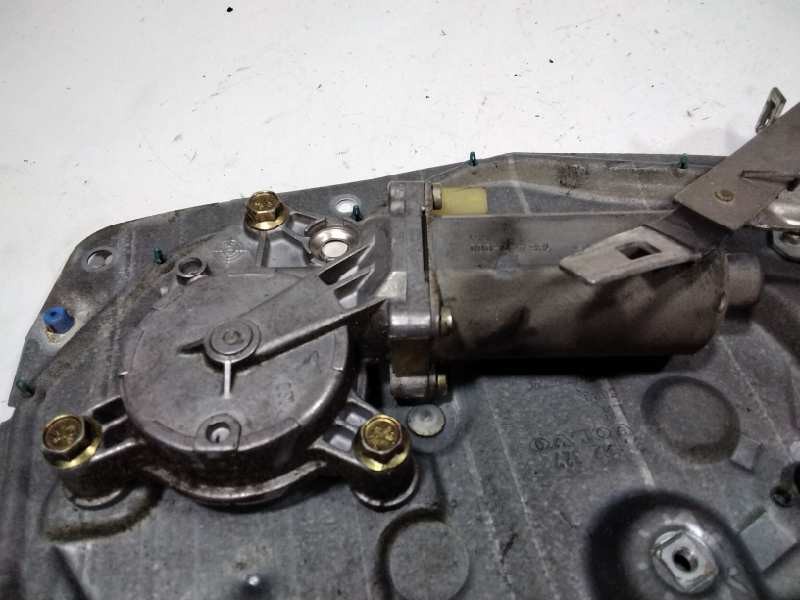 Recambio de elevalunas trasero izquierdo para volvo serie 850 tdi berlina referencia OEM IAM 6800789  