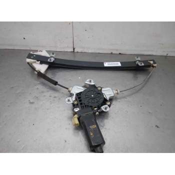 ELEVALUNAS DELANTERO DERECHO 8262025000YN 