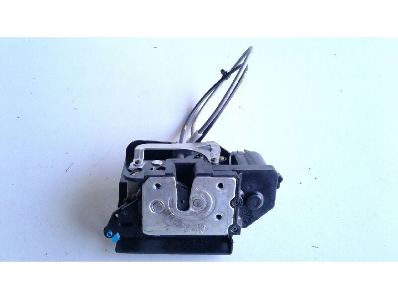 Recambio de cerradura puerta delantera derecha para ssangyong kyron 270 spr xdi premium 4wd referencia OEM IAM   