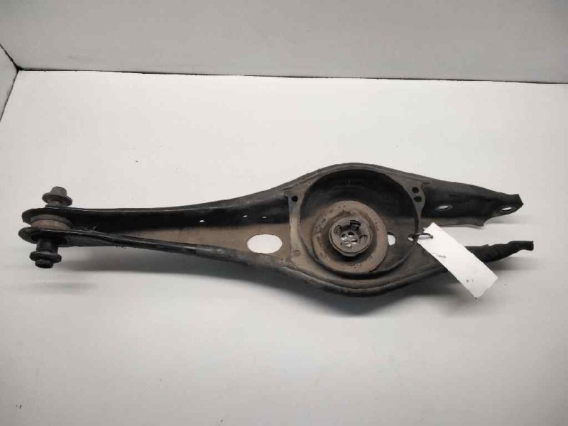 Recambio de brazo suspension inferior trasero derecho para volkswagen golf vii lim. sport by r-line bluemotion referencia OEM IA