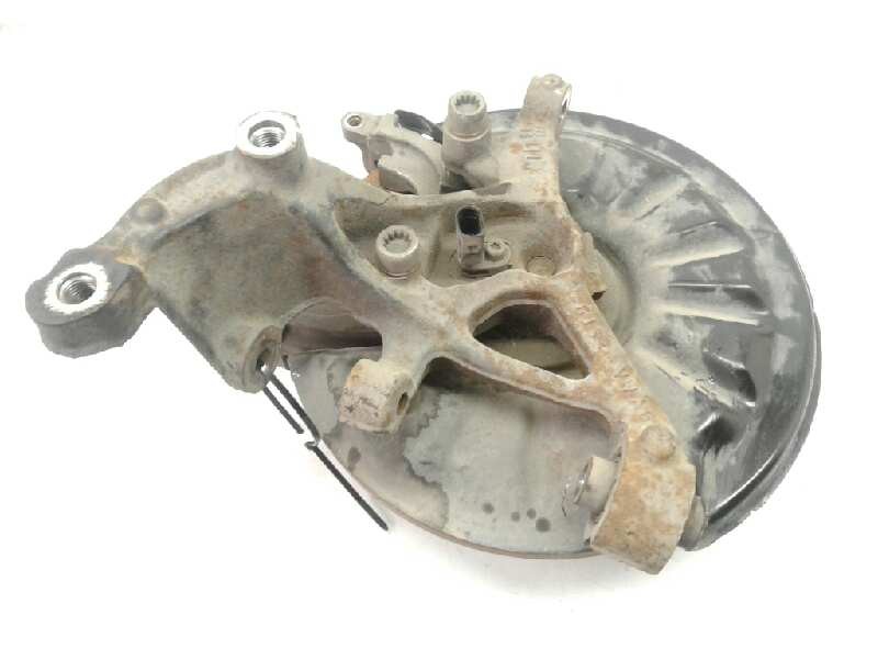 Recambio de buje trasero derecho para volkswagen golf vii lim. sport by r-line bluemotion referencia OEM IAM   