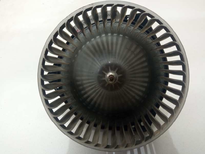 Recambio de motor calefaccion para ssangyong kyron 270 spr xdi premium 4wd referencia OEM IAM 40510440  