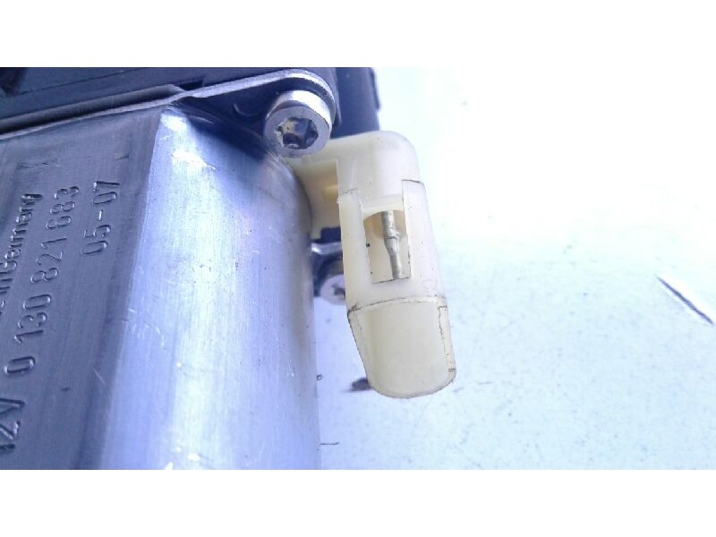 Recambio de elevalunas delantero derecho para ford fiesta berl./courier 1.4 cat (pt-e) referencia OEM IAM   