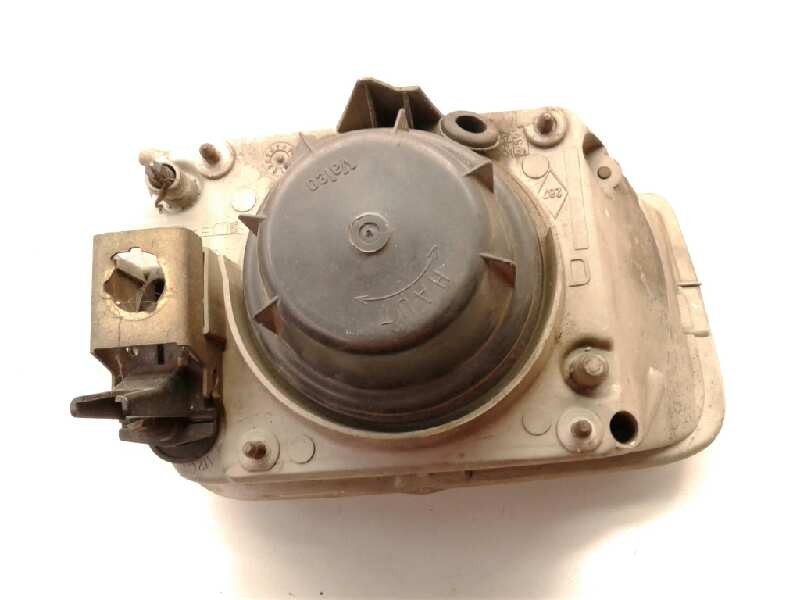Recambio de faro derecho para renault rapid/express (f40) 1.9 diesel referencia OEM IAM 7700811984D  