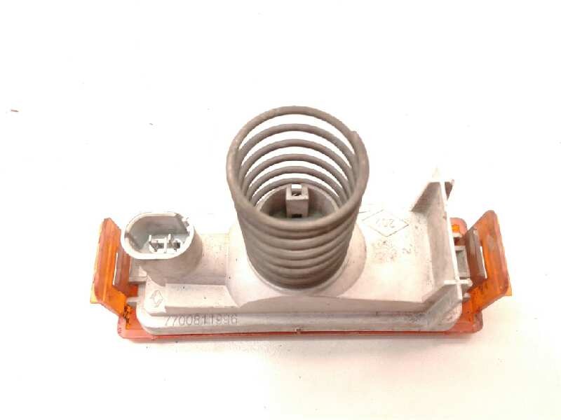 Recambio de piloto delantero izquierdo para renault rapid/express (f40) 1.9 diesel referencia OEM IAM 7700811996  